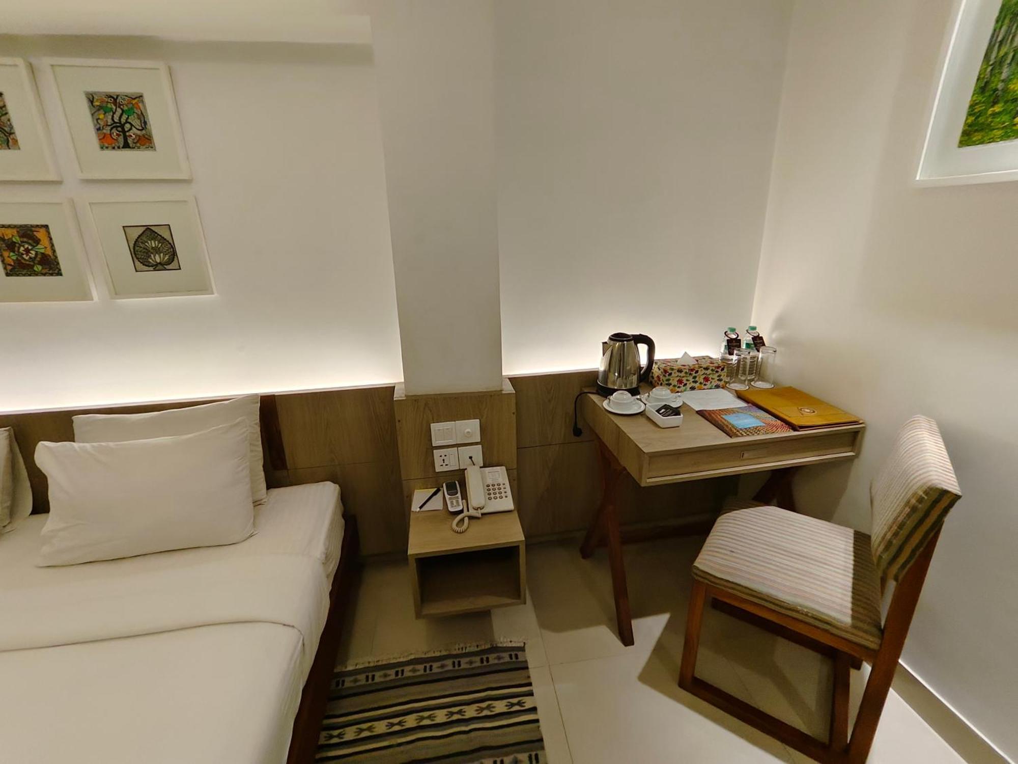 Hotel Nandini Dhaka Esterno foto