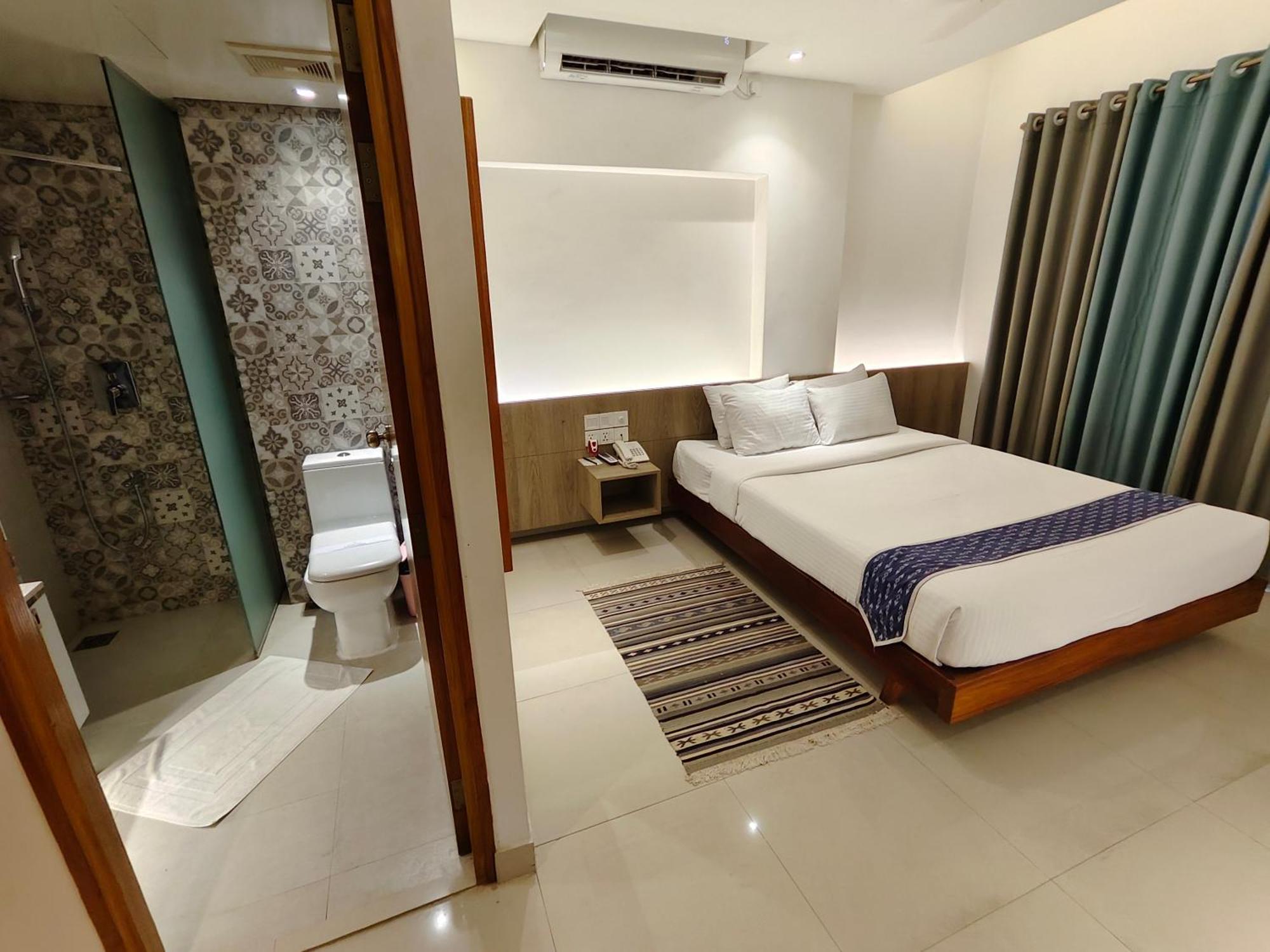 Hotel Nandini Dhaka Esterno foto