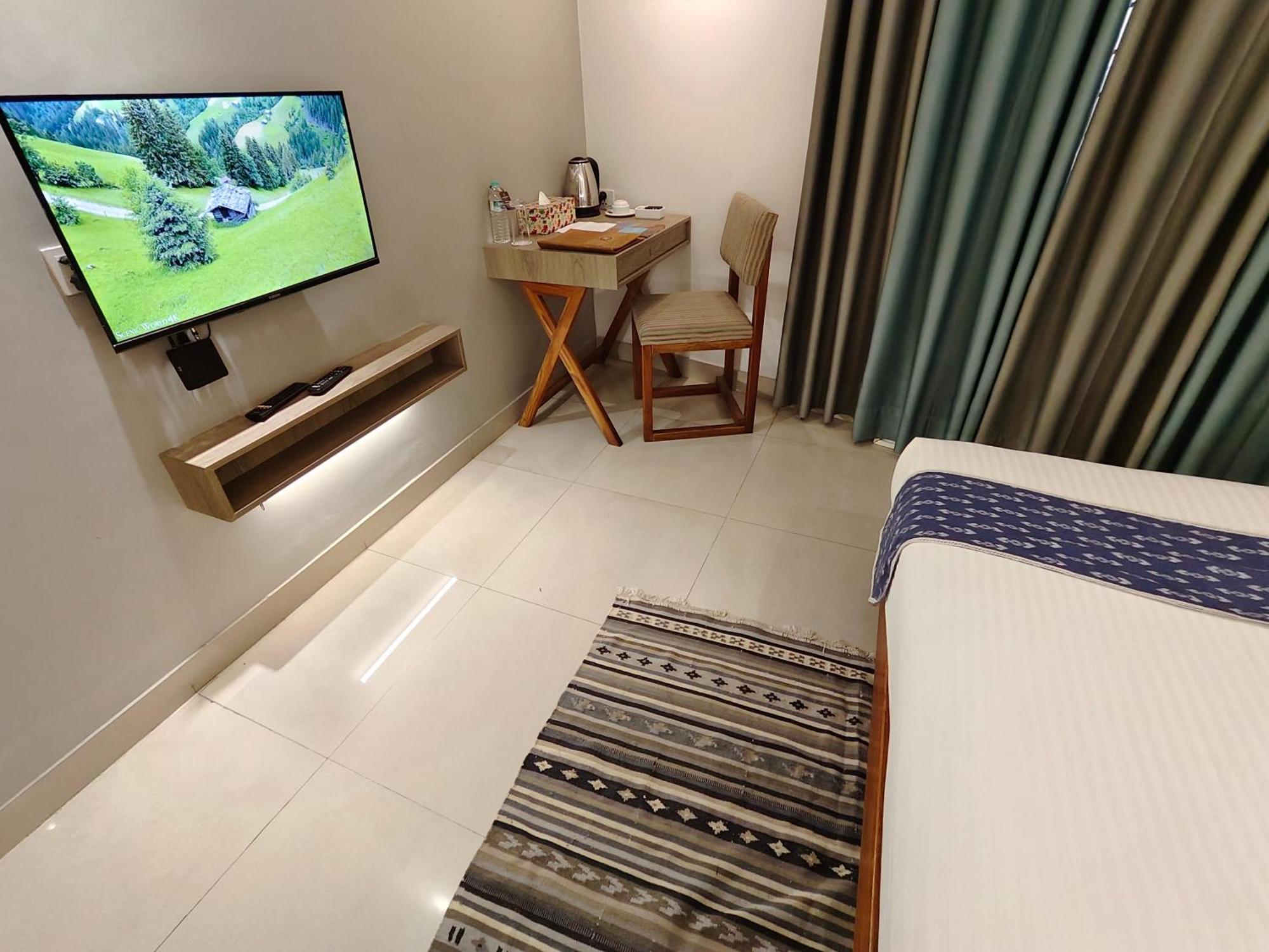 Hotel Nandini Dhaka Esterno foto