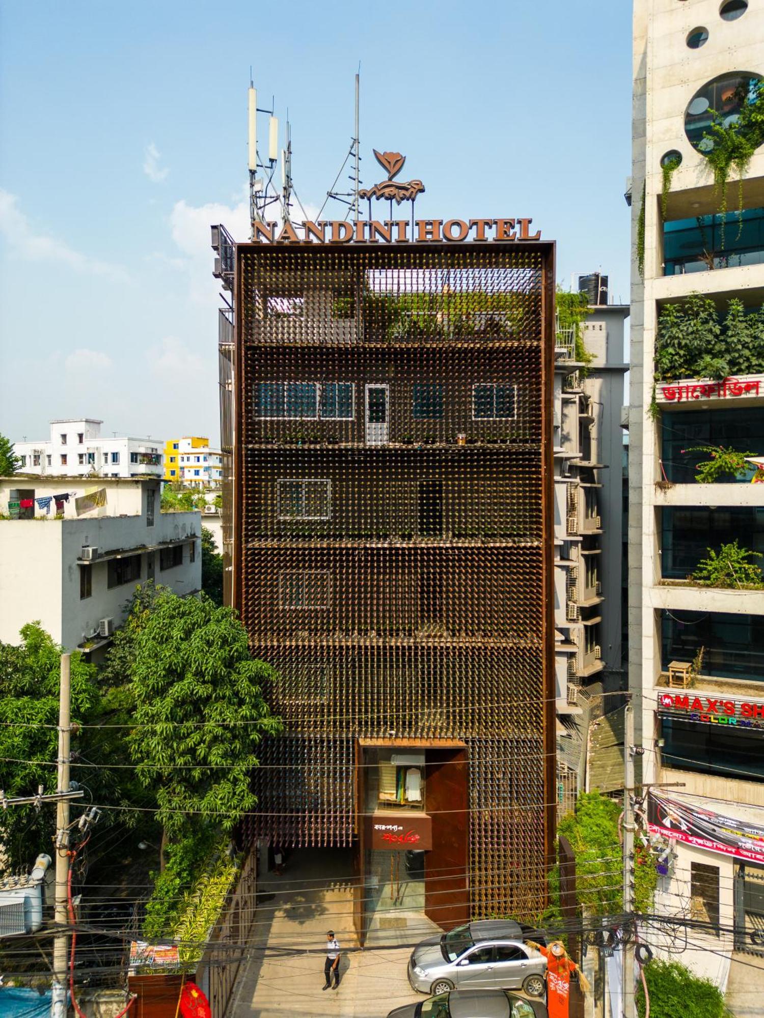 Hotel Nandini Dhaka Esterno foto