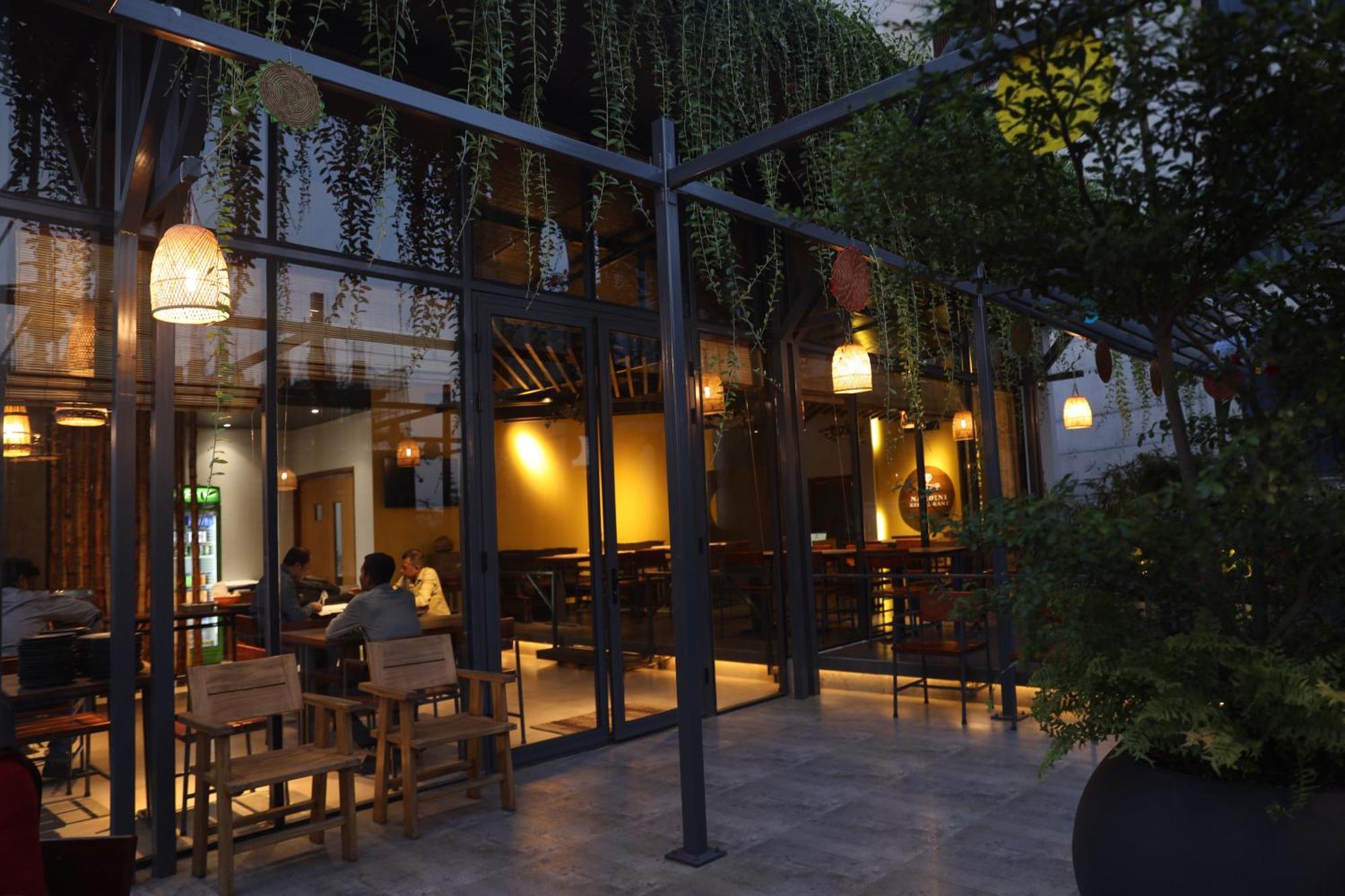 Hotel Nandini Dhaka Esterno foto